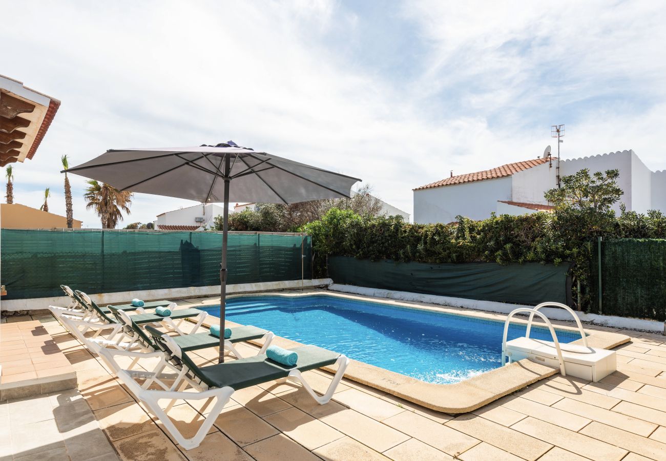 Villa en Cala´n Bosch - Villa Mar