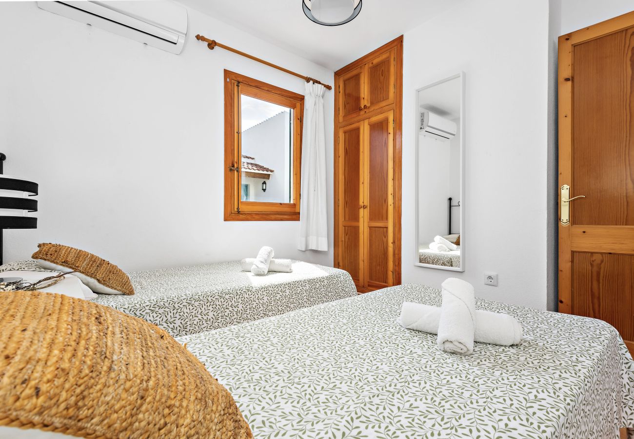 Villa a Cala´n Bosch - Villa Mar